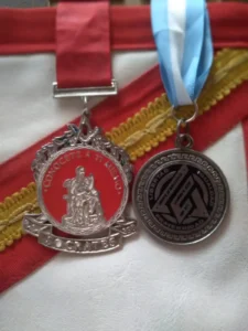 medalla que representa la masonería